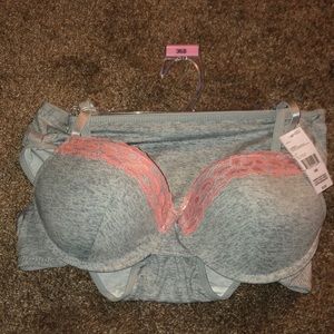 Brand New Never Worn Bra & Panty Set 36B/Med Panty